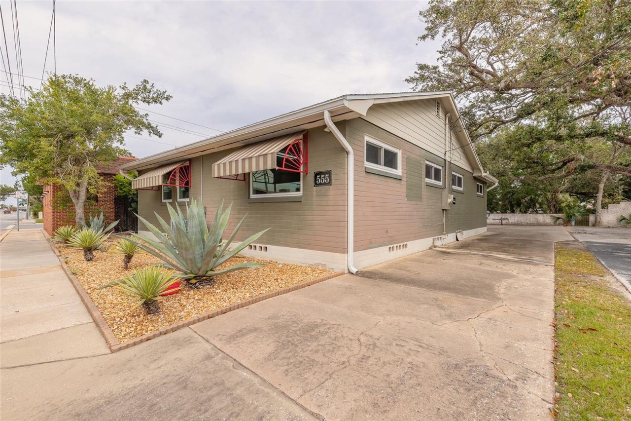 555 Ballough Rd, Daytona Beach