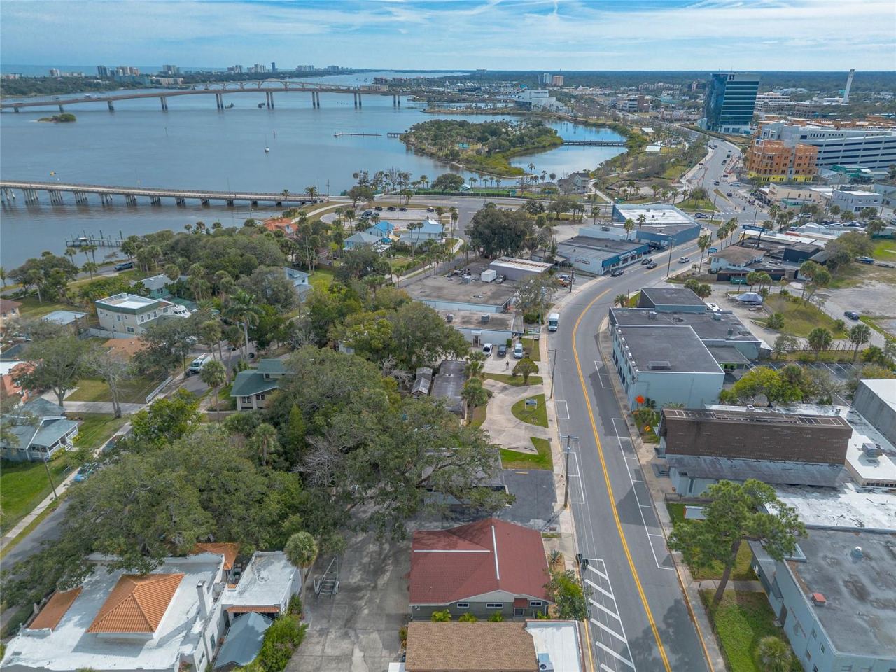Photo 4 of 555 Ballough Rd, Daytona Beach, FL 32114