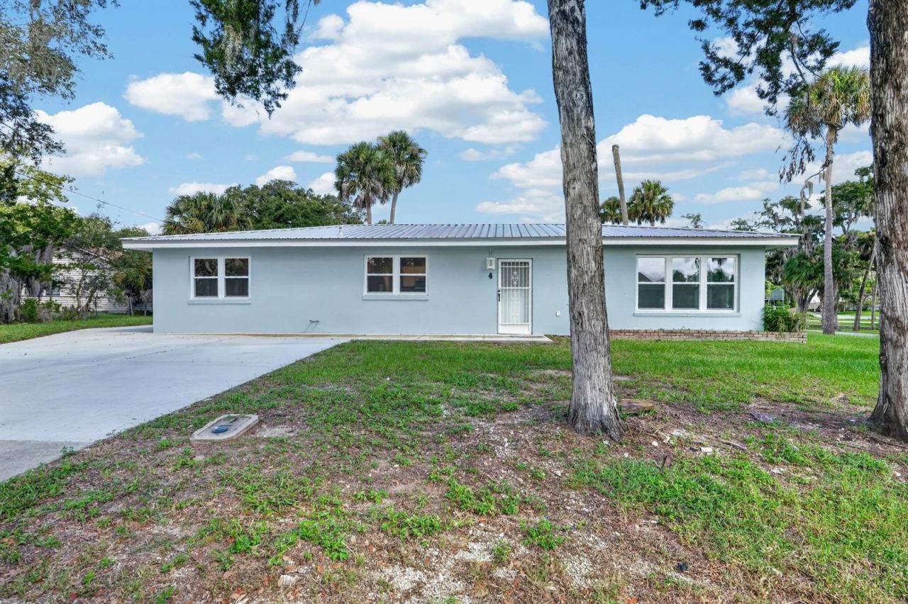 4 Main St, Port Orange