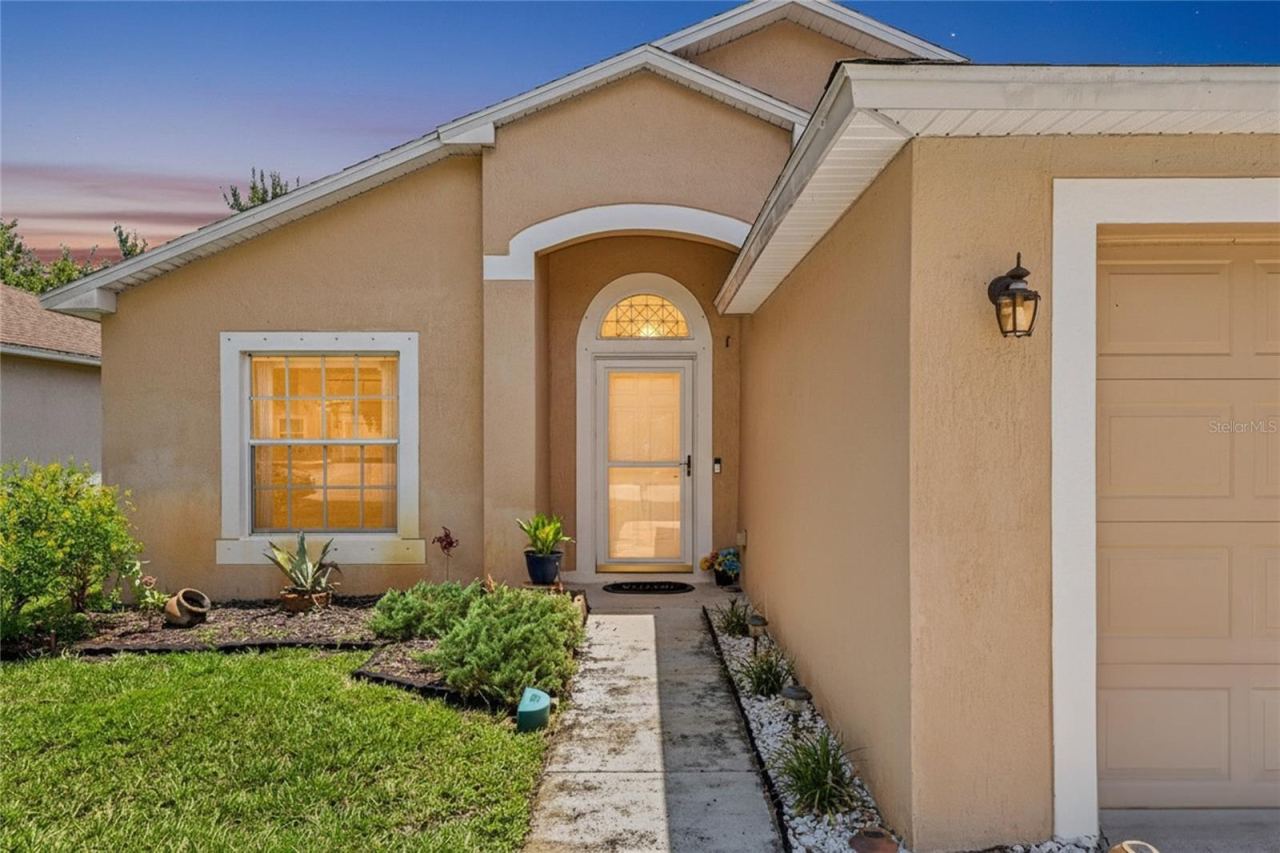342 Dahoon Holly Dr, Daytona Beach