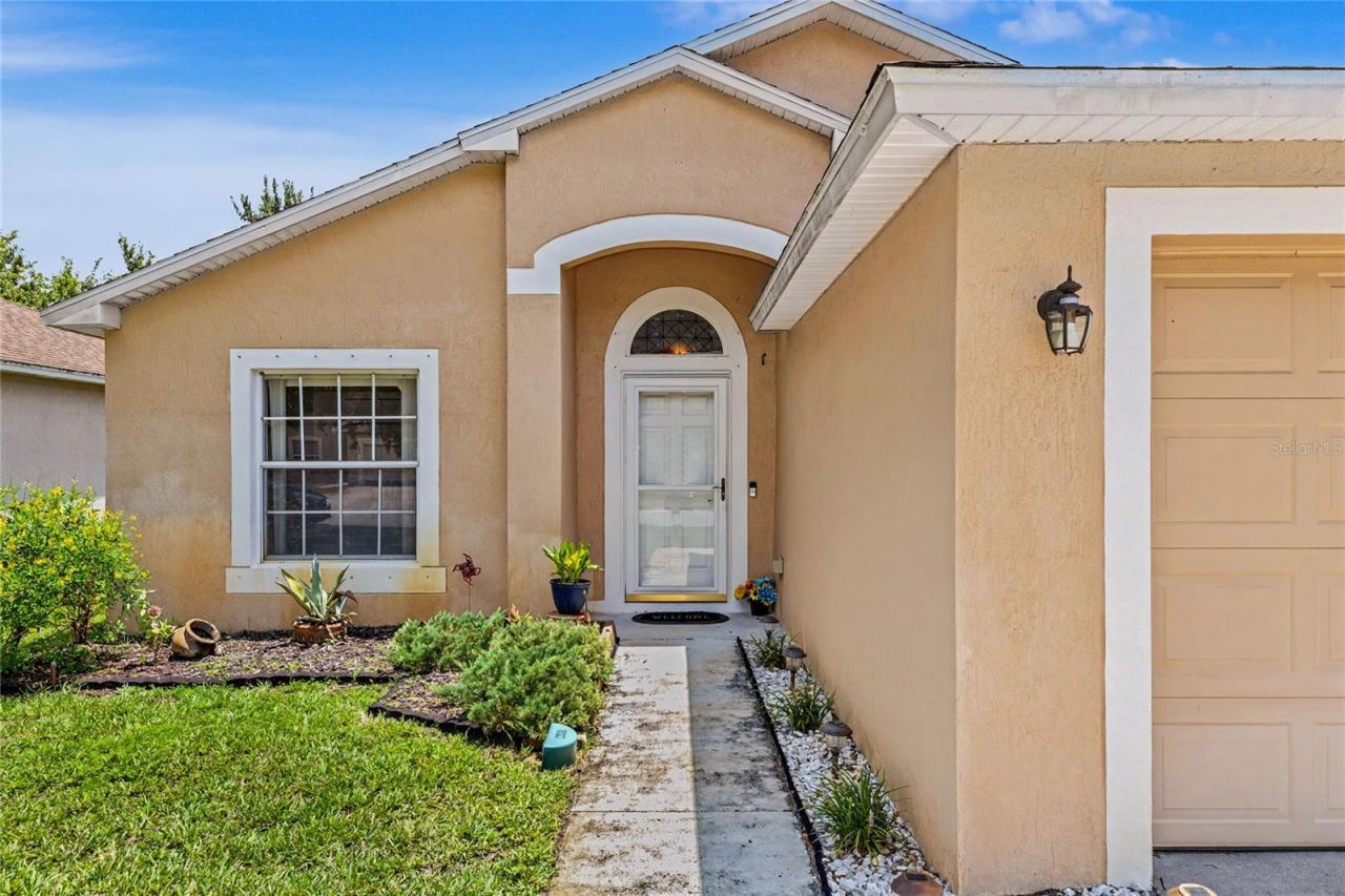 Photo 2 of 342 Dahoon Holly Dr, Daytona Beach, FL 32117
