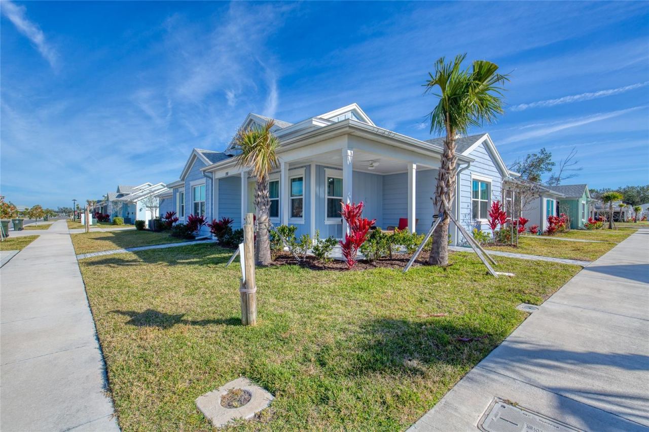 Photo 3 of 198 Gypsy Palace Ln, Daytona Beach, FL 32124