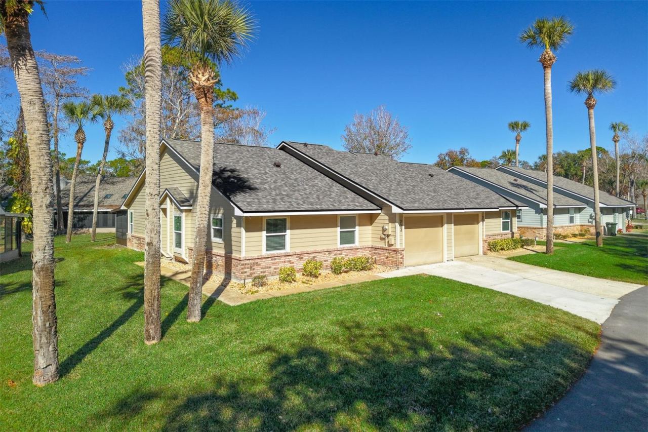 Photo 3 of 233 Bob White Ct, Daytona Beach, FL 32119
