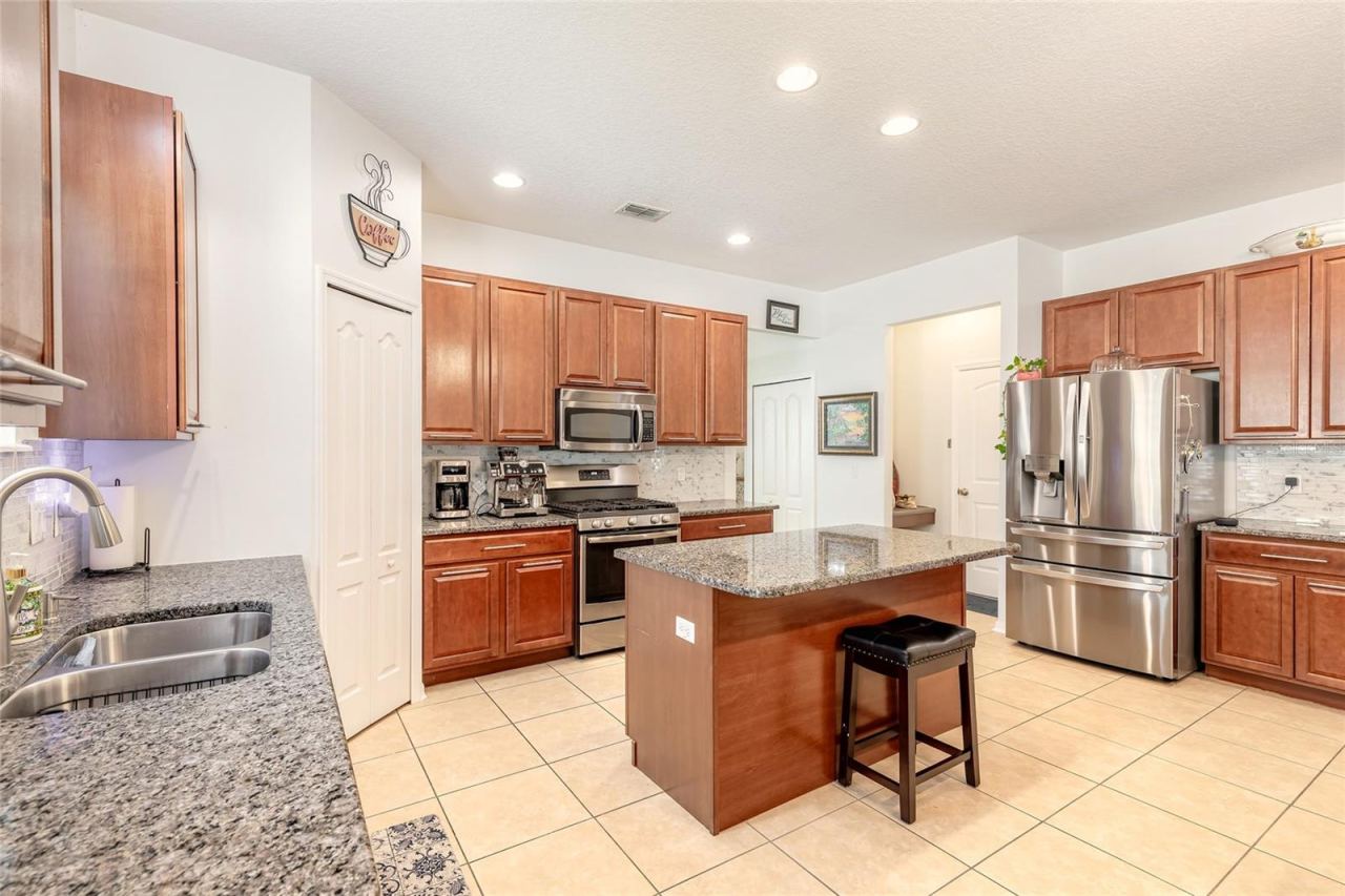 Photo 2 of 3968 Sunset Cove Dr, Port Orange, FL 32129