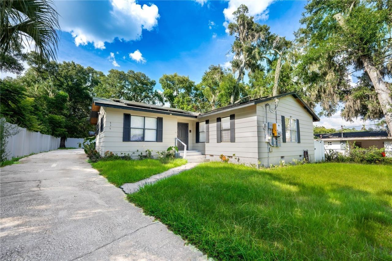 535 W Division St, Deland