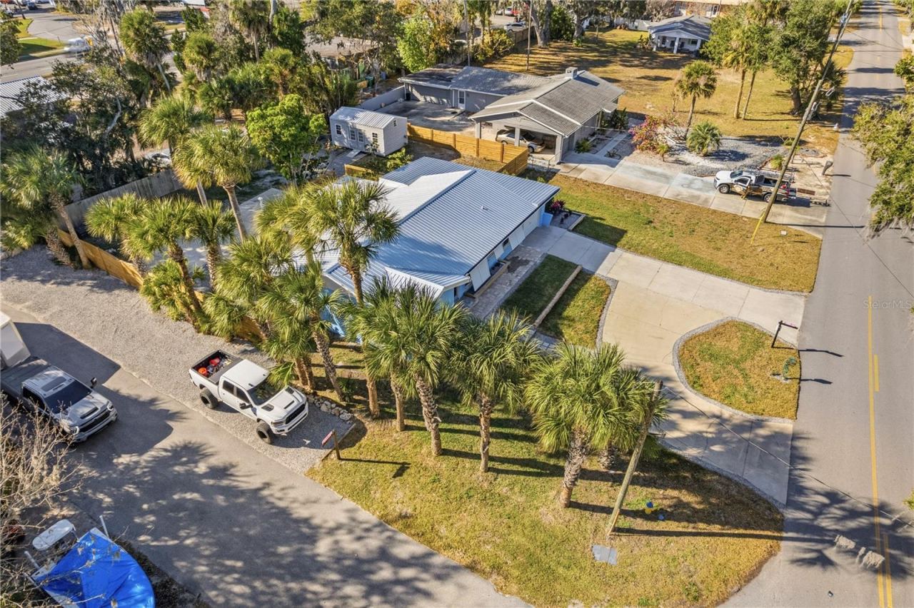 Photo 2 of 1000 Faulkner St, New Smyrna Beach, FL 32168