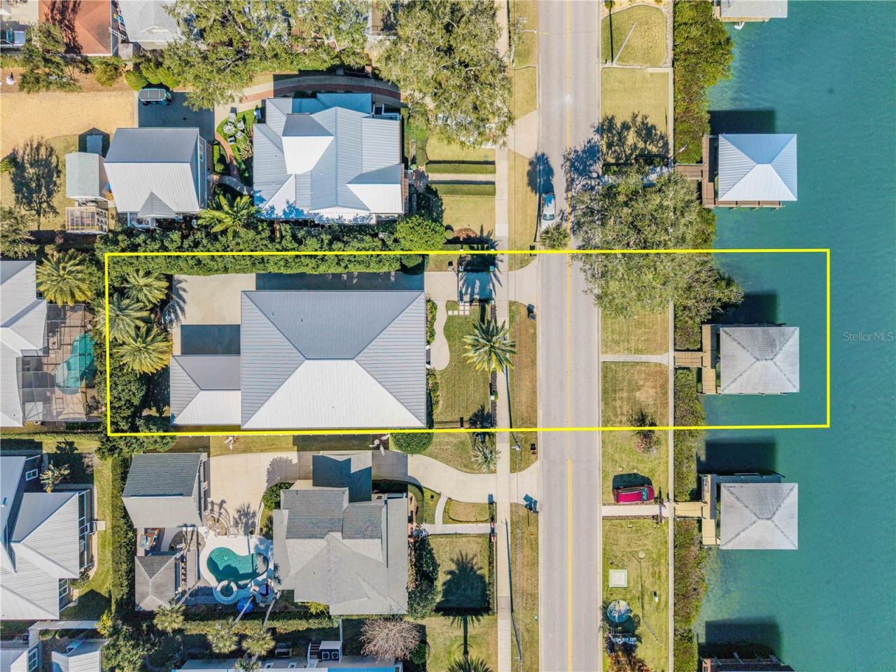 Photo 2 of 1212 S Riverside Dr, New Smyrna Beach, FL 32168
