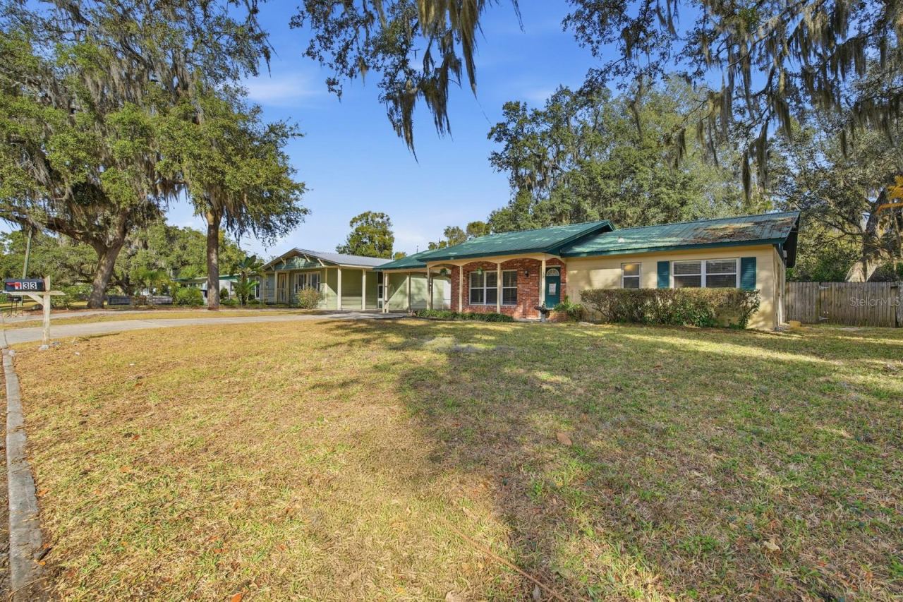 Photo 2 of 133 Crestwood Ave, Palatka, FL 32177