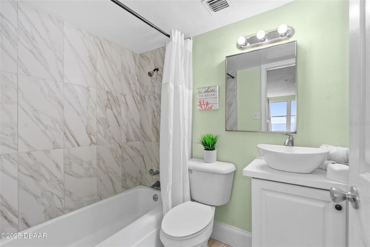 Photo 2 of 2301 S Atlantic Ave #501, Daytona Beach, FL 32118