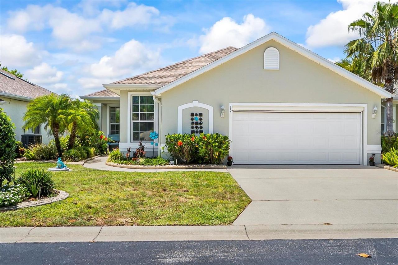 19 Raintree Cir, Palm Coast