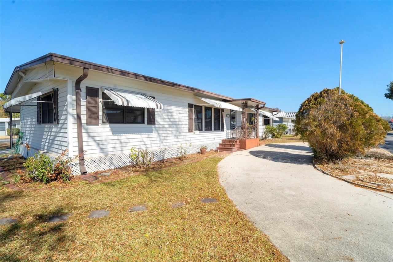 Photo 3 of 232 Meadow Lark Dr, Osteen, FL 32764
