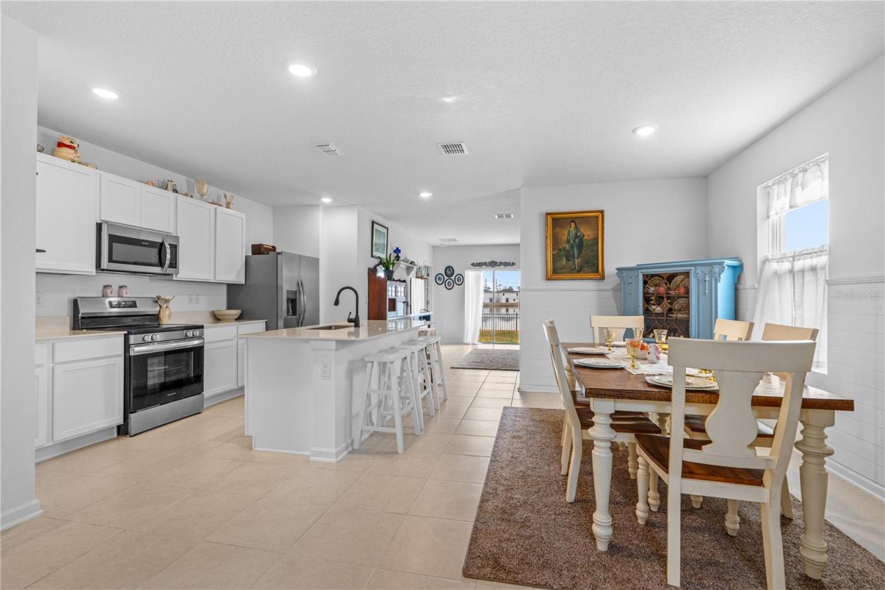 Photo 3 of 1192 Belle Isle Ln, Daytona Beach, FL 32124