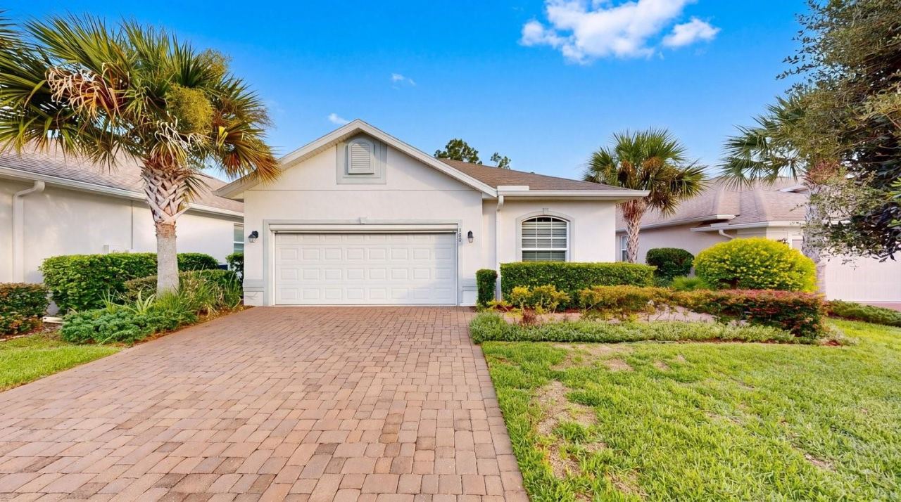 107 Park Place Cir, Palm Coast