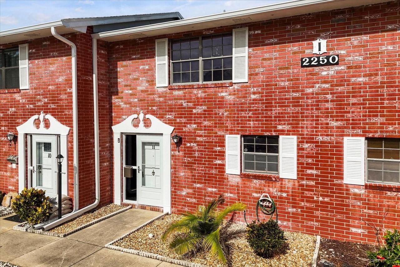 Photo 2 of 2250 S Palmetto Ave #i-11, Daytona Beach, FL 32119