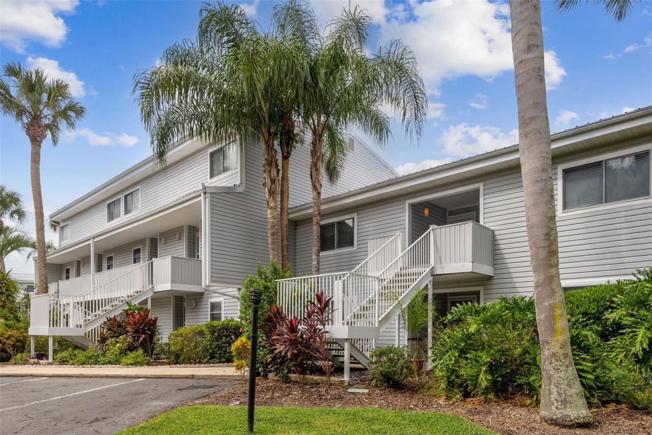 Photo 2 of 210 River Bend Pl #b, Welaka, FL 32193