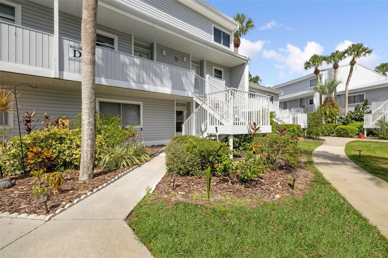 Photo 3 of 125 River Bend Pl #d, Welaka, FL 32193