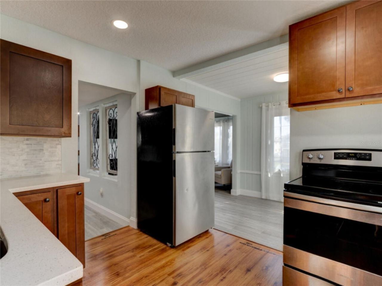 Photo 3 of 425 N Oleander Ave, Daytona Beach, FL 32118