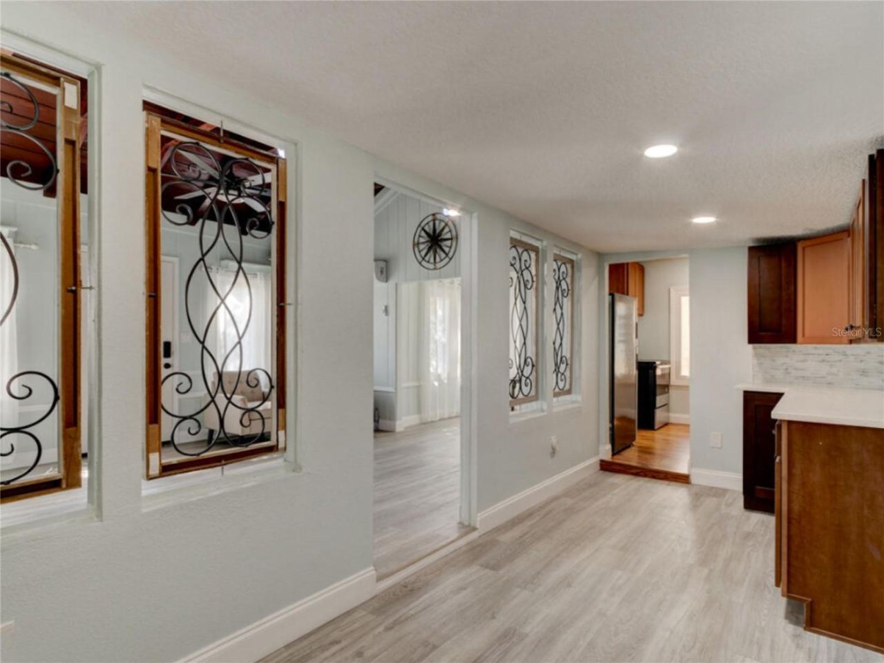 Photo 4 of 425 N Oleander Ave, Daytona Beach, FL 32118
