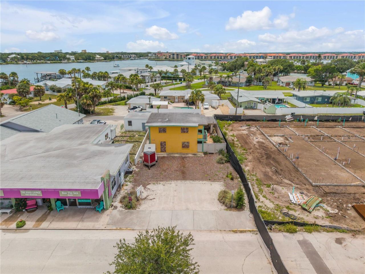 Photo 3 of 472 N Causeway, New Smyrna Beach, FL 32169