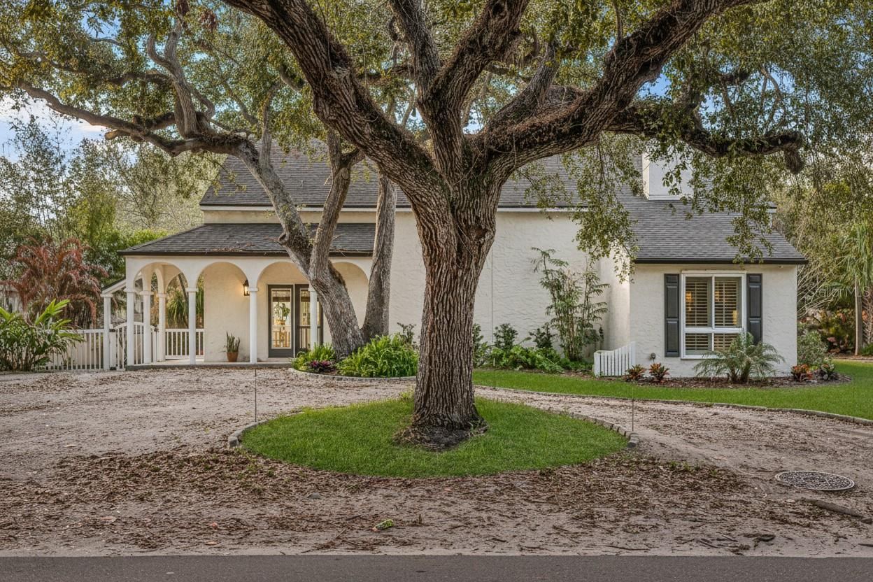 111 Esther St, New Smyrna Beach