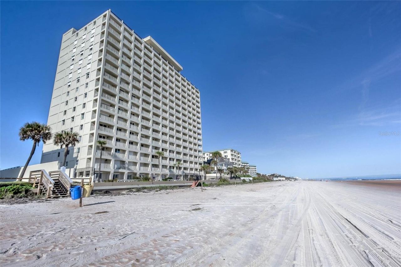 Photo 3 of 89 S Atlantic Ave #204, Ormond Beach, FL 32176