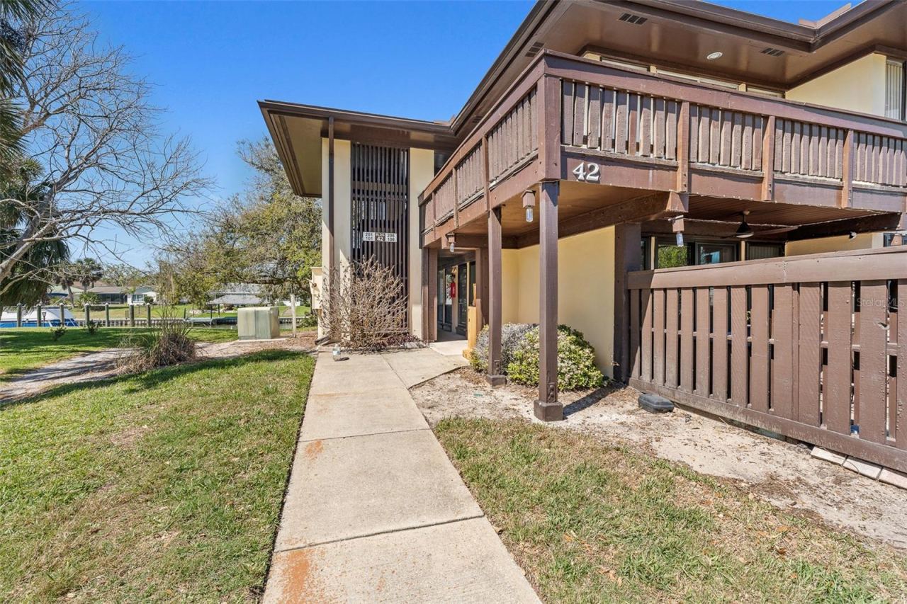 42 Club House Dr #101, Palm Coast