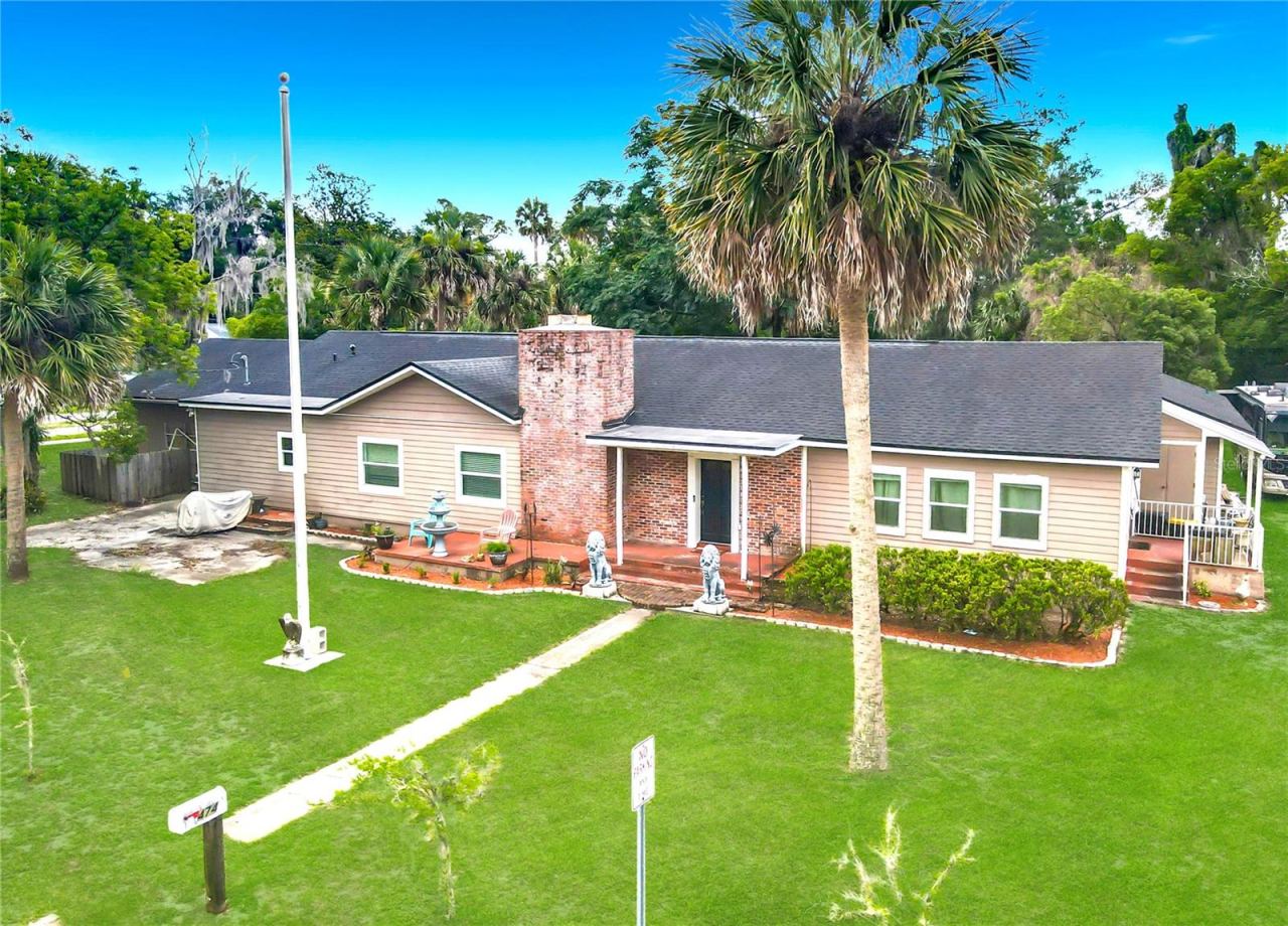Photo 2 of 474 E University Ave, Orange City, FL 32763