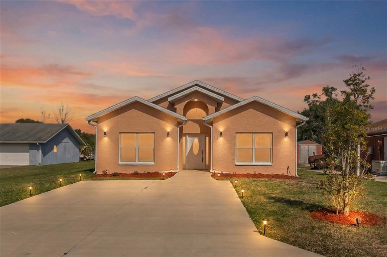 707 Hamilton St, New Smyrna Beach