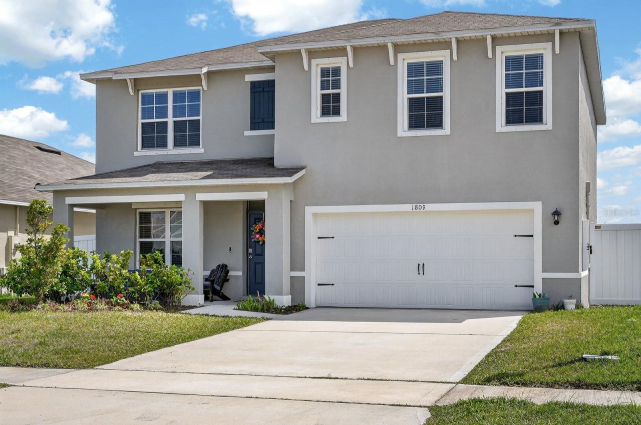 Photo 2 of 1809 Myrtlebrooke Dr, Edgewater, FL 32141