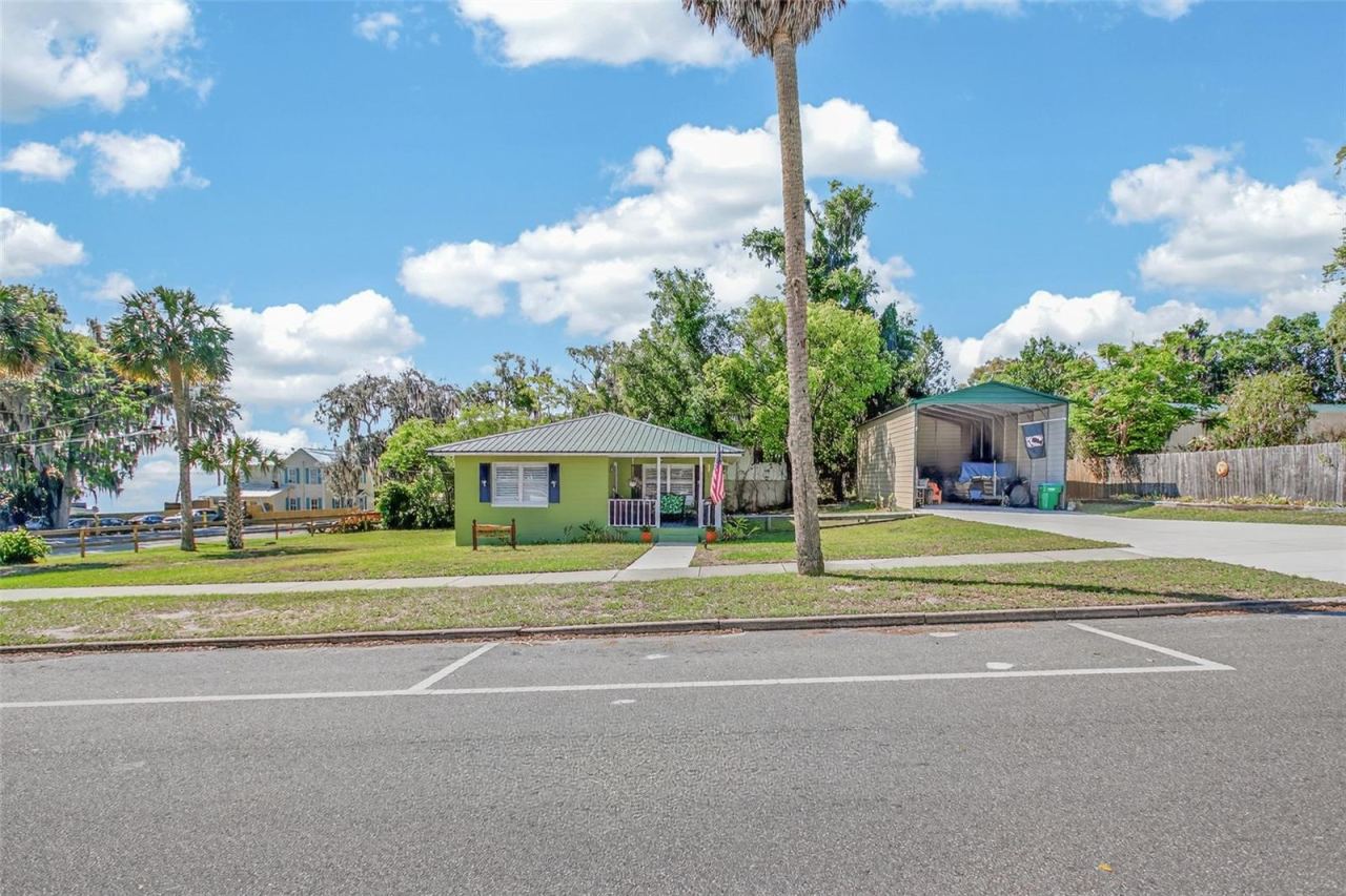 105 Central Ave, Crescent City