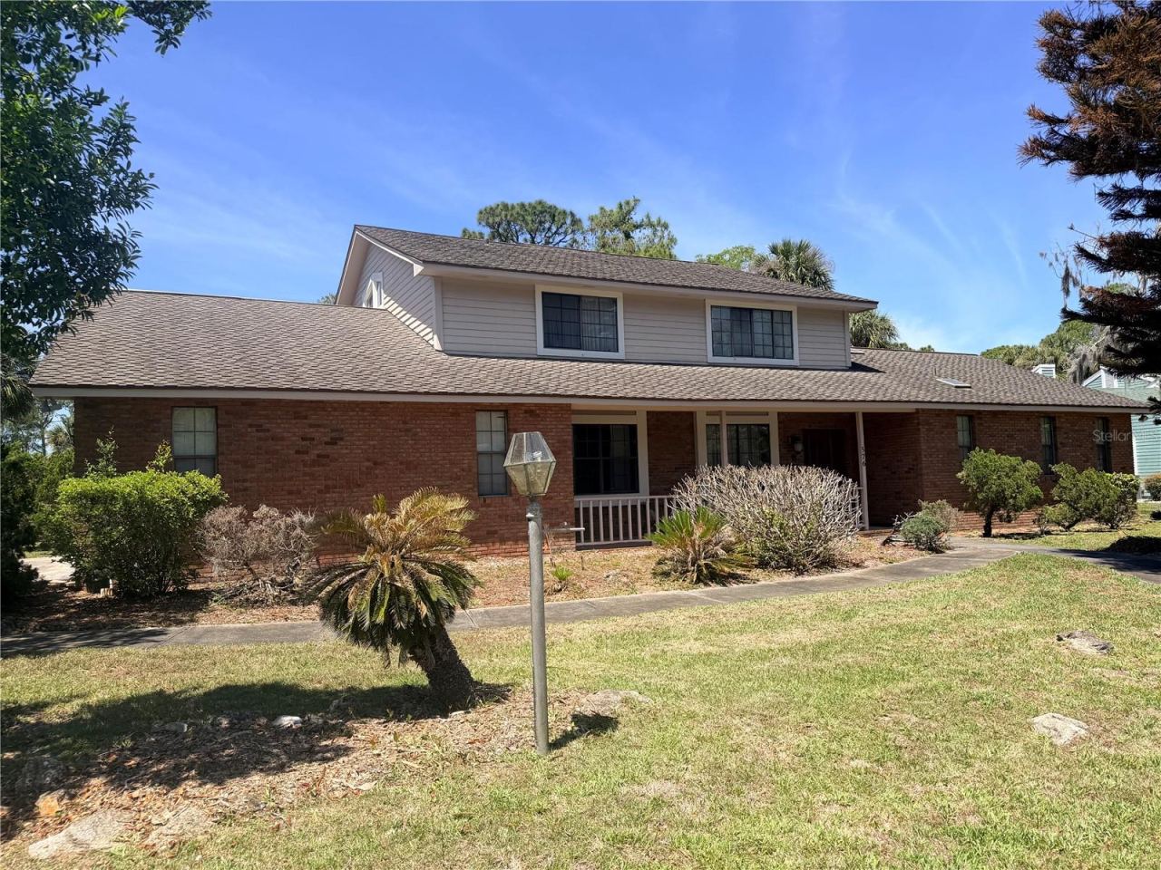576 Pelican Bay Dr, Daytona Beach