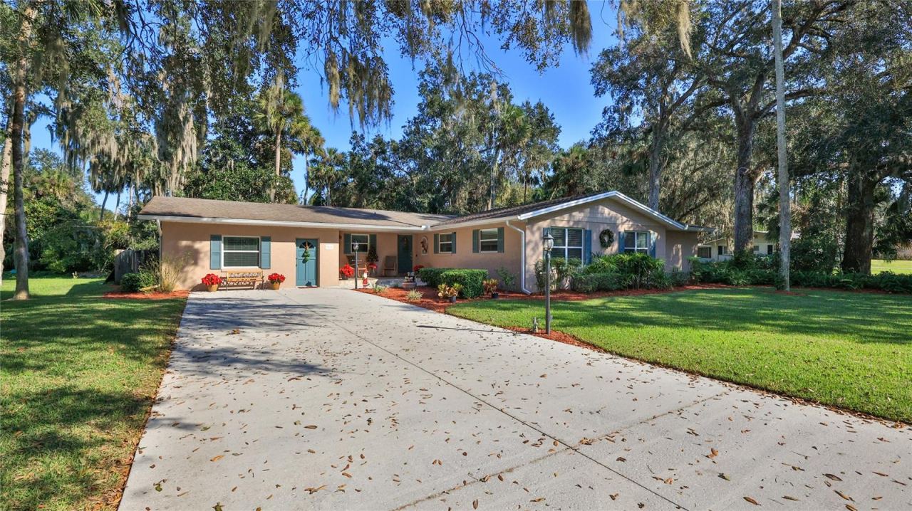 515 Oliver Dr, New Smyrna Beach