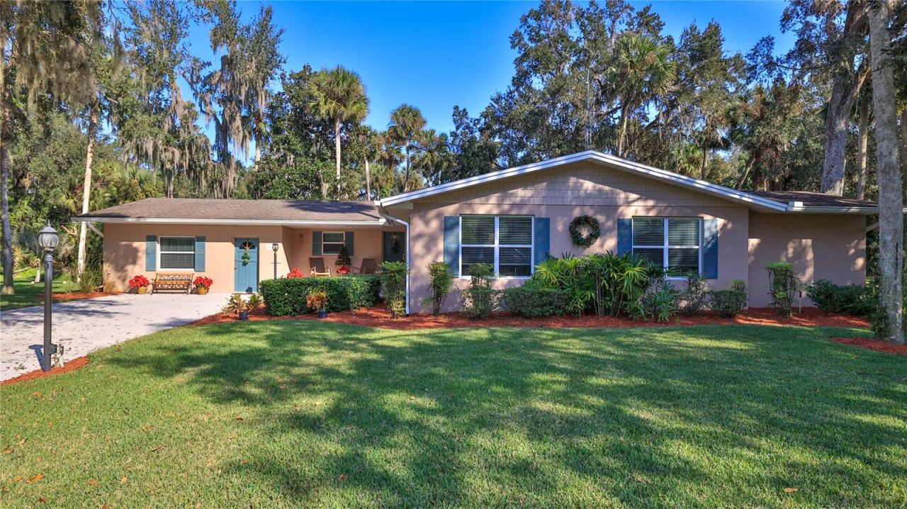 Photo 2 of 515 Oliver Dr, New Smyrna Beach, FL 32168