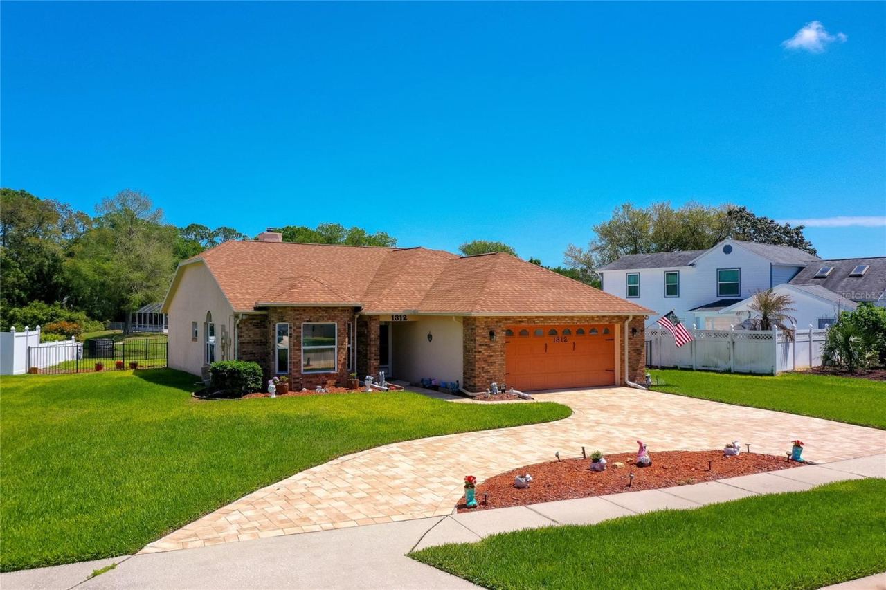Photo 3 of 1312 N Wembley Cir, Port Orange, FL 32128
