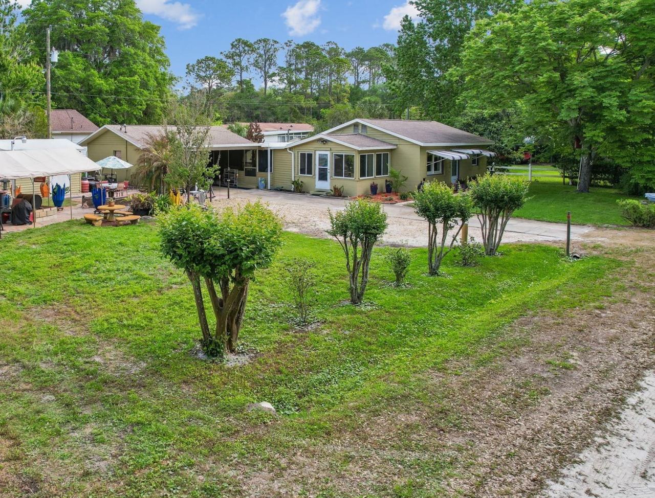 Photo 2 of 110 Shaffer Ave, Crescent City, FL 32112