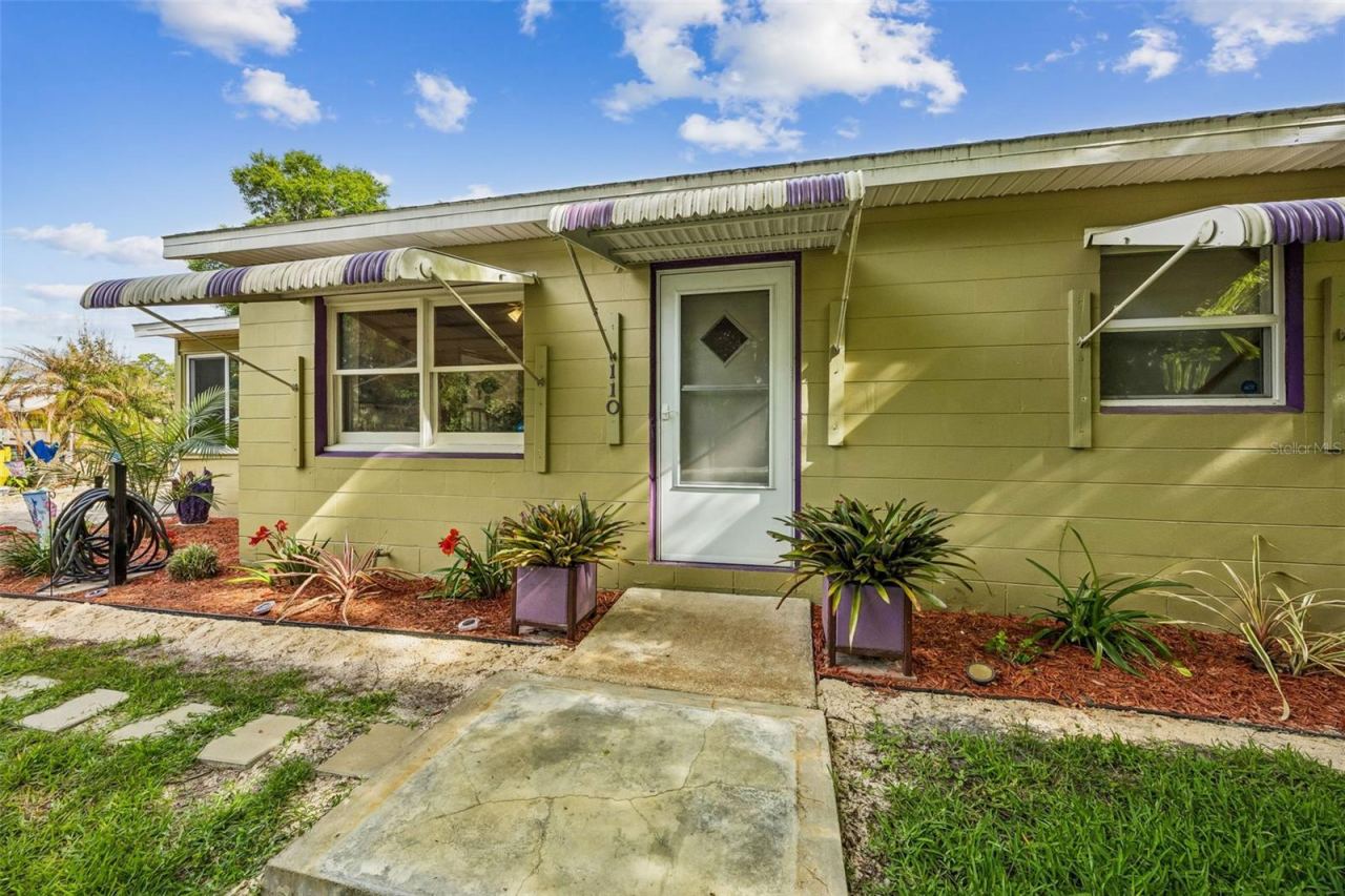 Photo 3 of 110 Shaffer Ave, Crescent City, FL 32112