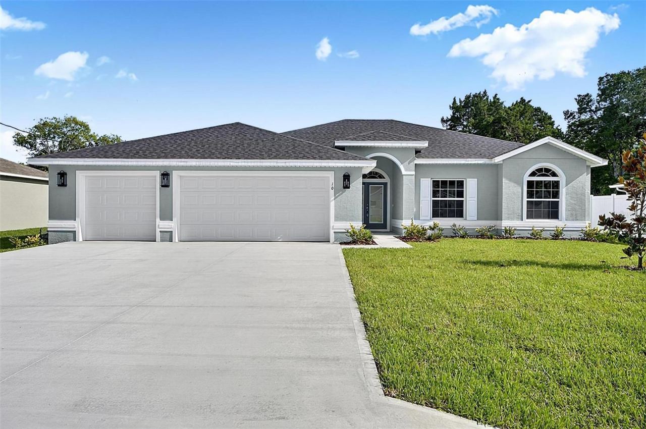 10 Persimmon Dr, Palm Coast, FL 32164
