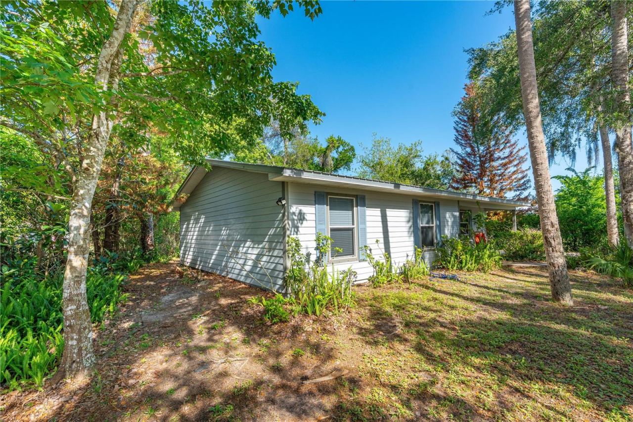 Photo 2 of 240 Newcomb St, New Smyrna Beach, FL 32168