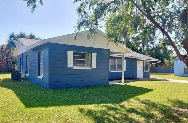 Photo 3 of 2315 Queen Palm Dr, Edgewater, FL 32141