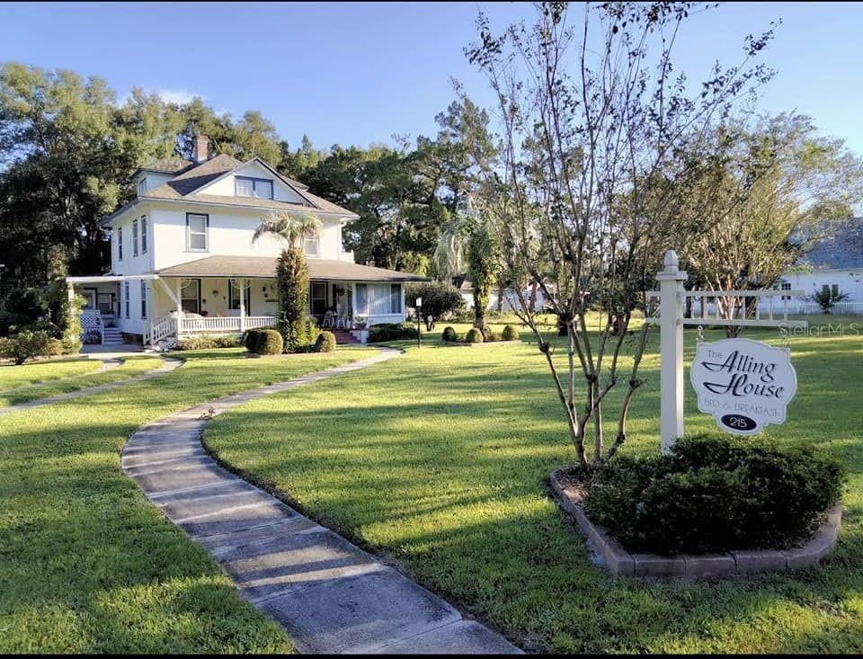 215 E French Ave, Orange City, FL 32763