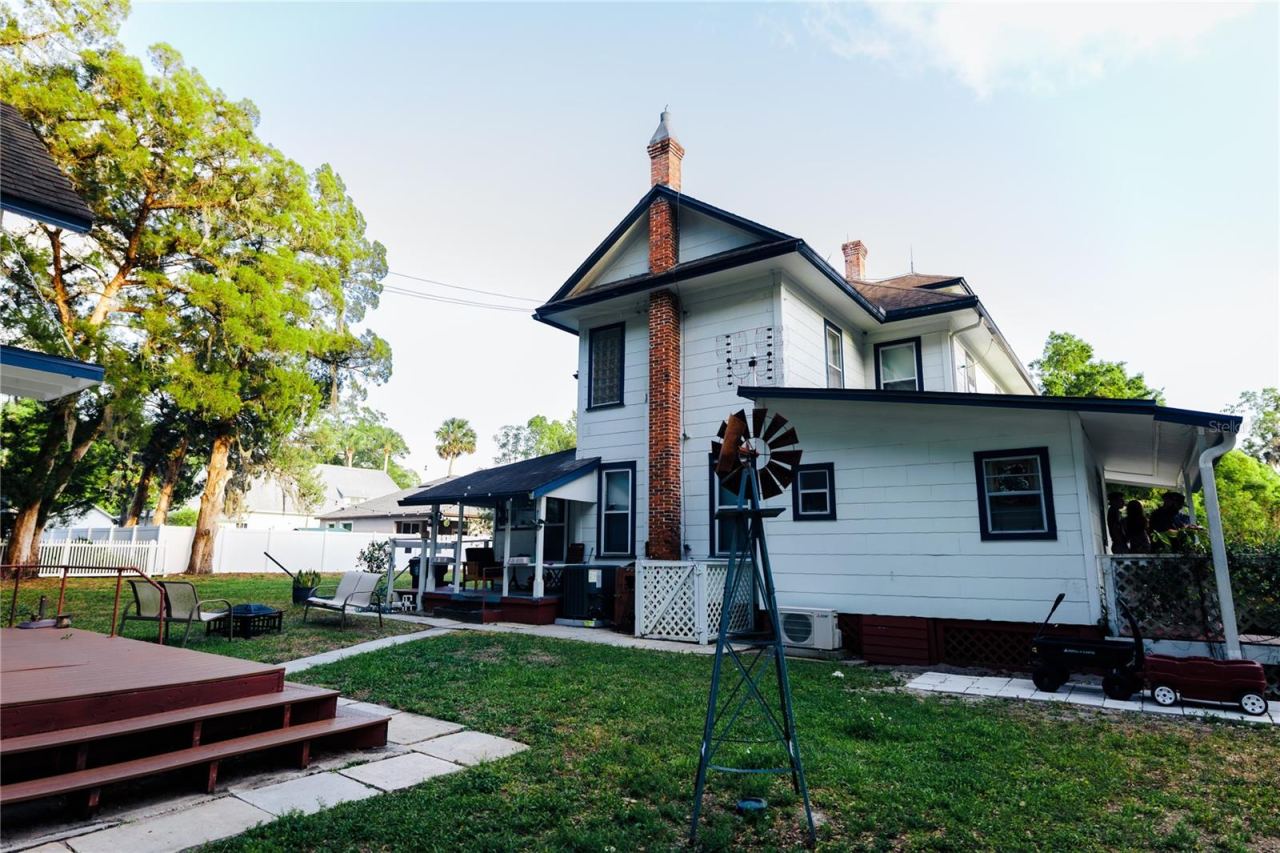 Photo 3 of 215 E French Ave, Orange City, FL 32763