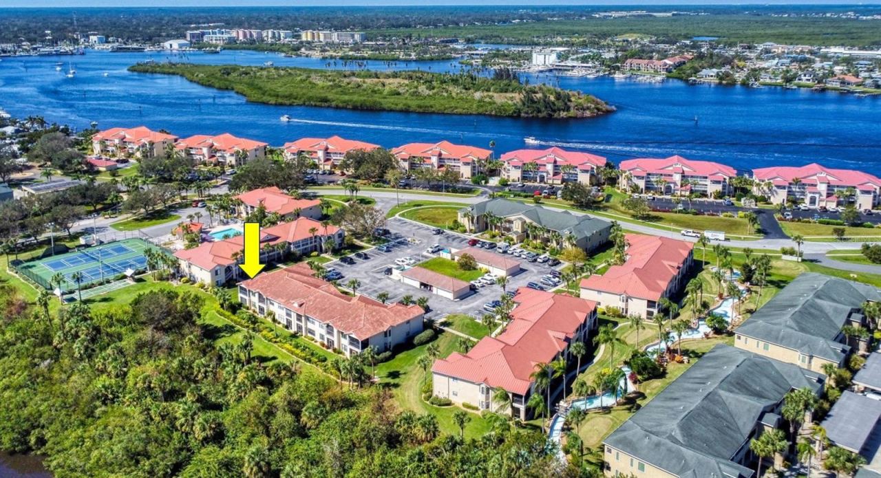 402 Bouchelle Dr #206, New Smyrna Beach, FL 32169