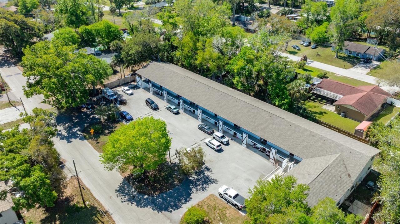 1216 Kennedy Rd, Daytona Beach, FL 32117