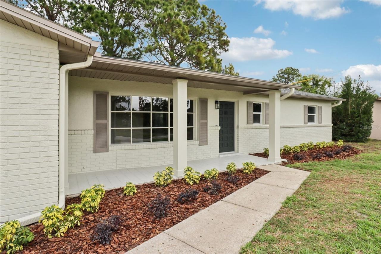 Photo 2 of 1412 Digarmo Ter, Deltona, FL 32725