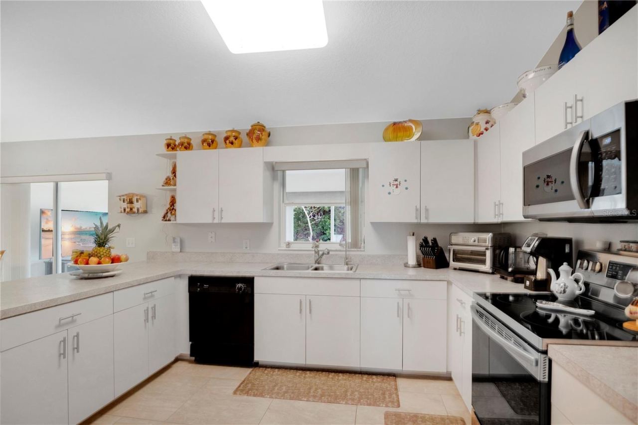 Photo 3 of 18 Angeles Rd, Debary, FL 32713
