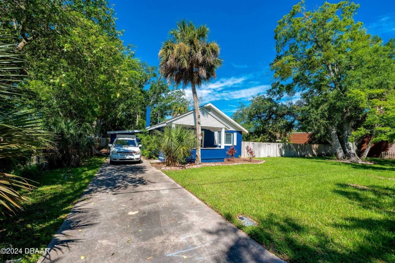 Photo 2 of 112 Center St, Daytona Beach, FL 32117