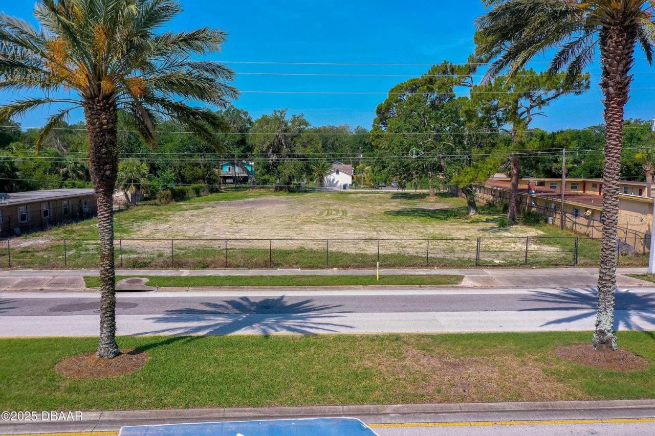 Photo 2 of 670 S Yonge St, Ormond Beach, FL 32174