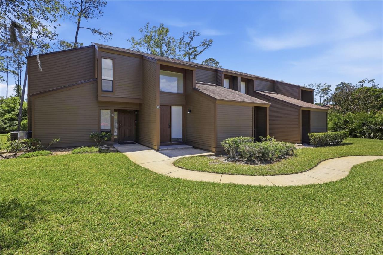 16 Hembury Ln #16, Palm Coast