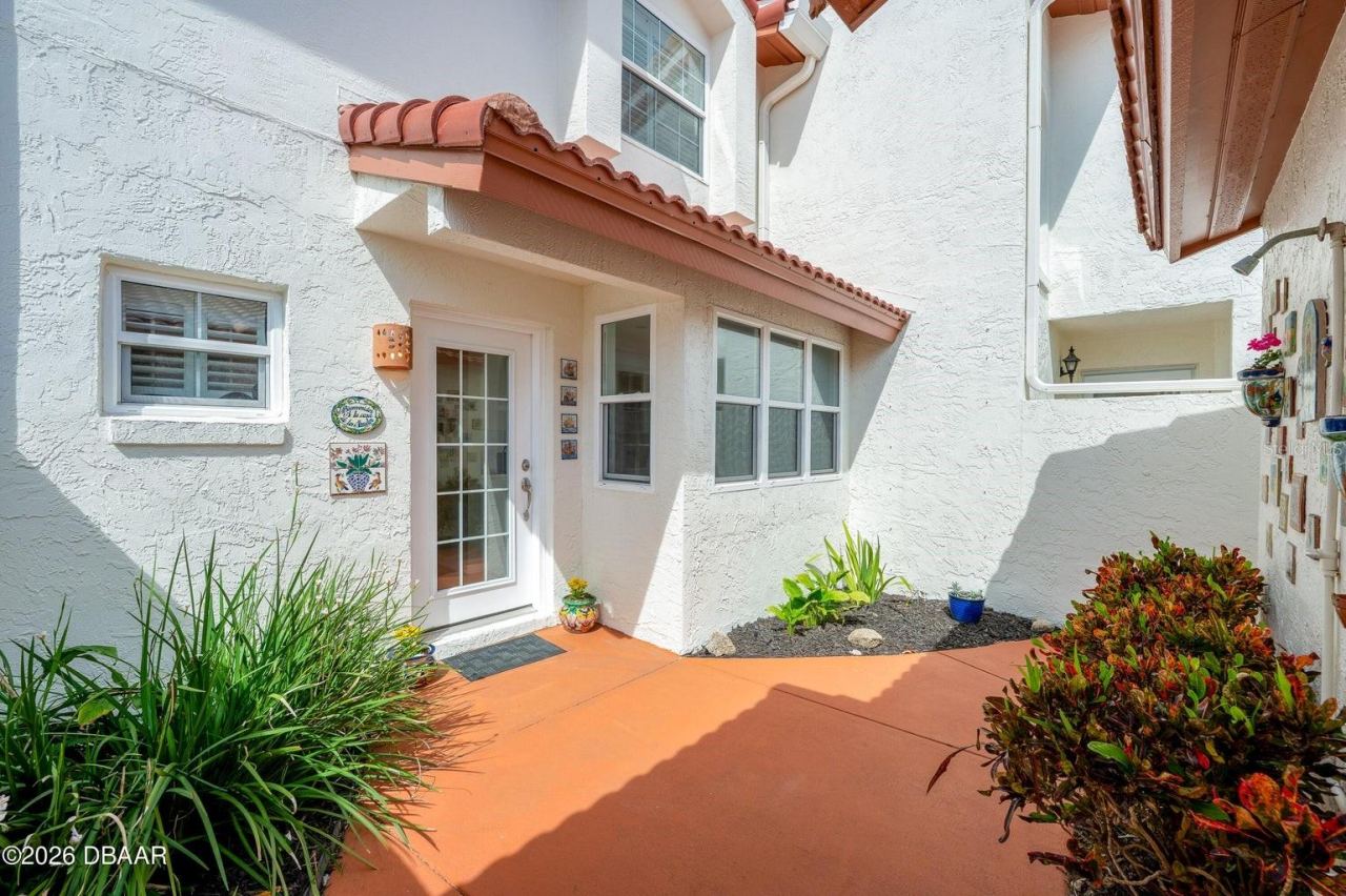 226 Florida Shores Blvd, Daytona Beach, FL 32118