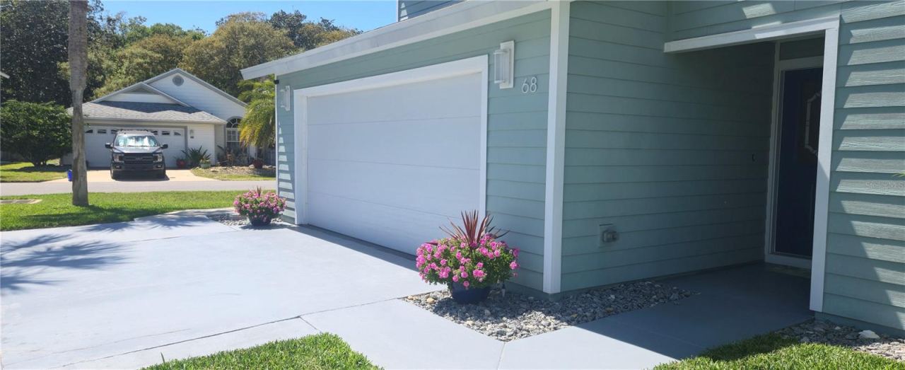 Photo 3 of 68 Bristol Ln, Palm Coast, FL 32137